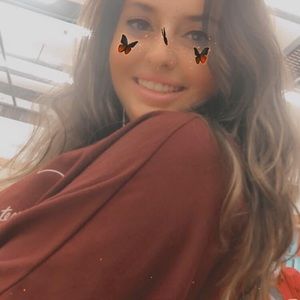 Meet your Posher, Joci